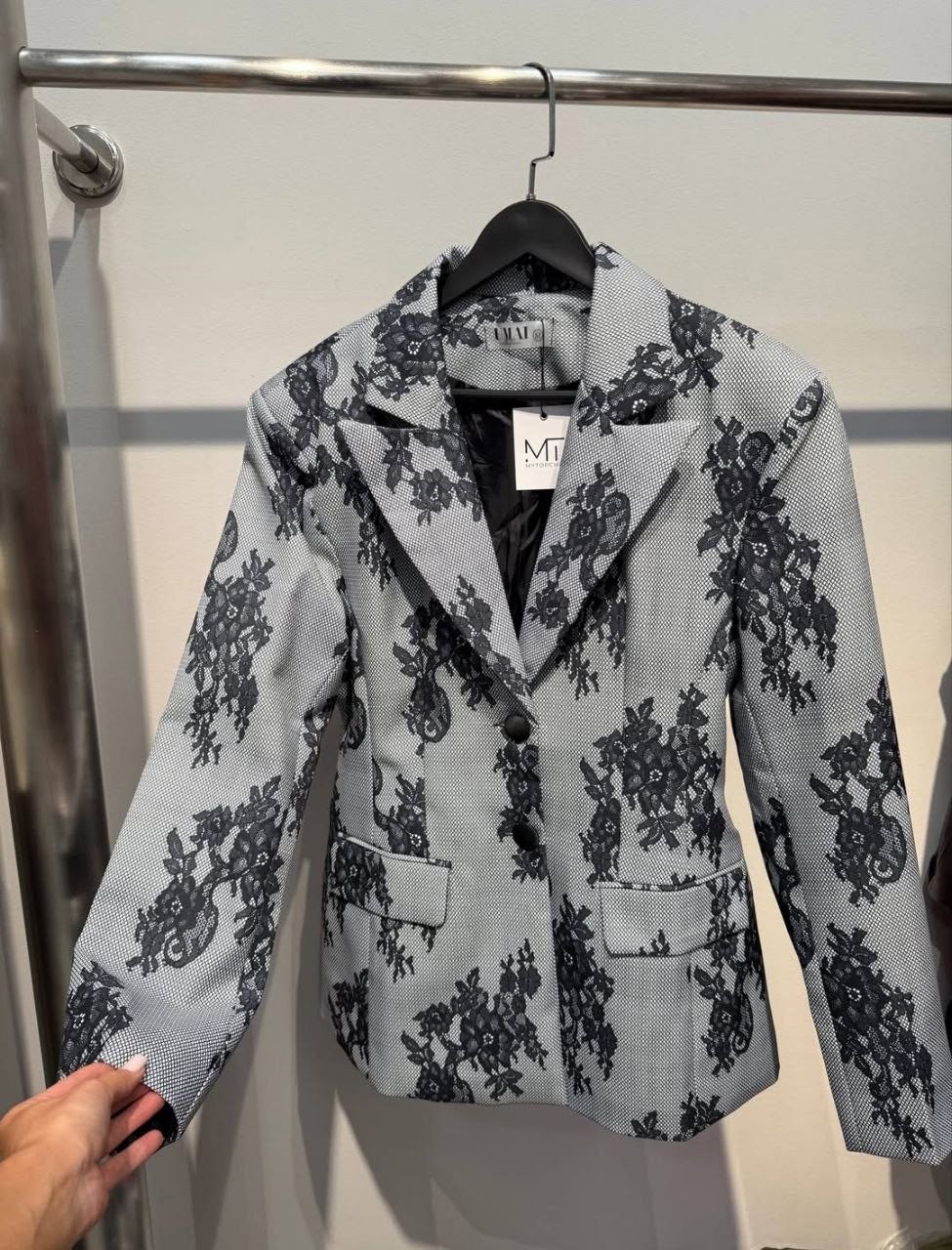 стильные наряды,стиль одежды,кружевные брюки,модные колготки