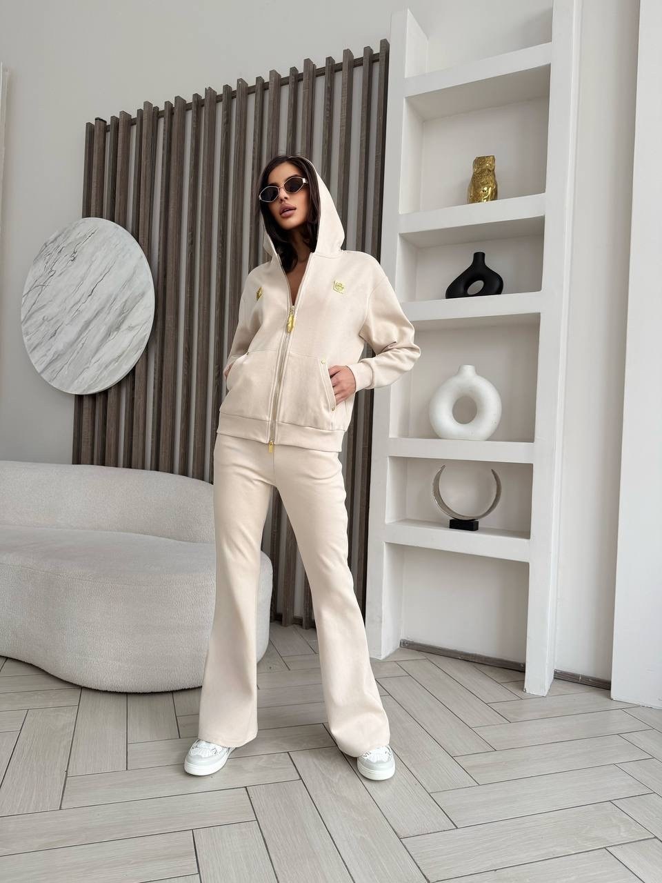 костюм бежевый,костюм с брюками,женский костюм,спортивные костюмы женские,костюмчик на флисе