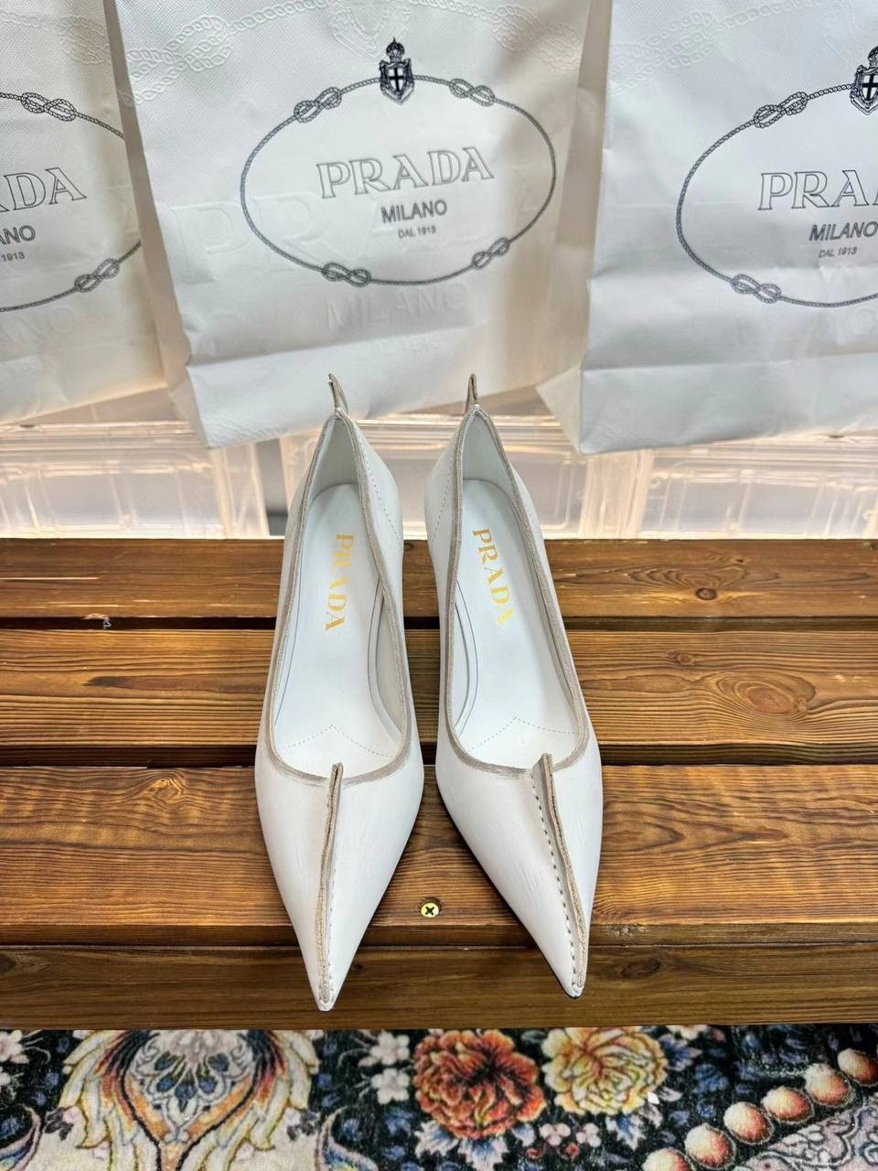 туфли prada,,босоножки prada,prada белые кожаные туфли для женщин,прада туфли