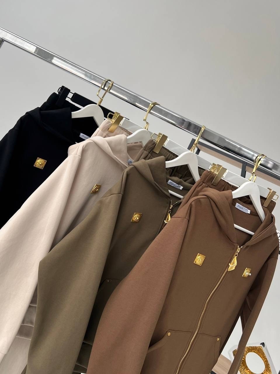 костюм бежевый,костюм с брюками,женский костюм,спортивные костюмы женские,костюмчик на флисе