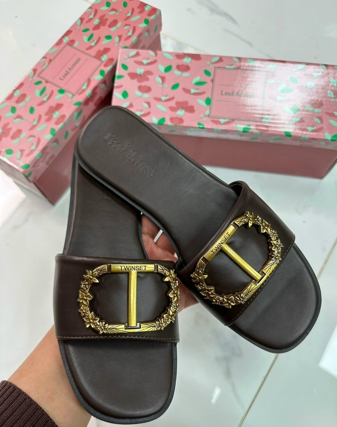 женские шлепанцы,,сандалии стильные,модные сандалии, женская