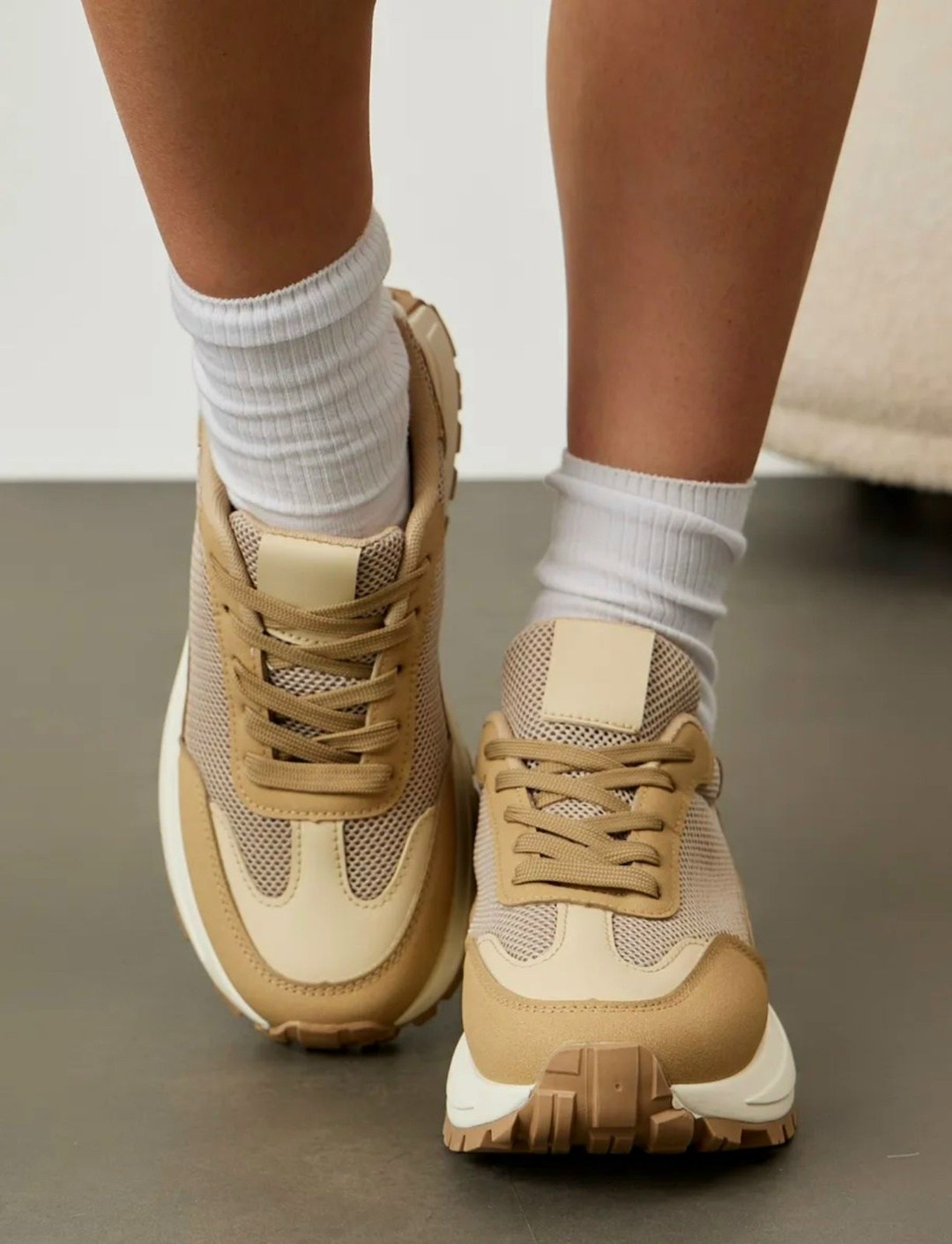 ,женские кроссовки,кроссовки для женщин,кроссовки женские бежевые с сеткой,бежевые кроссовки