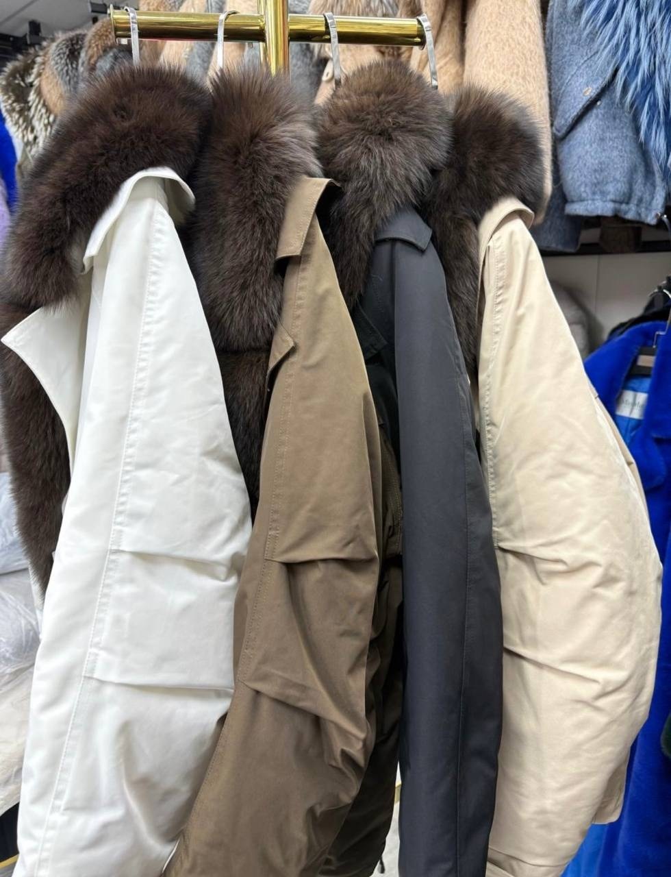 парка натуральным мехом,зеленая парка с мехом,парка с мехом,женская парка с мехом,парка с натуральным мехом женская