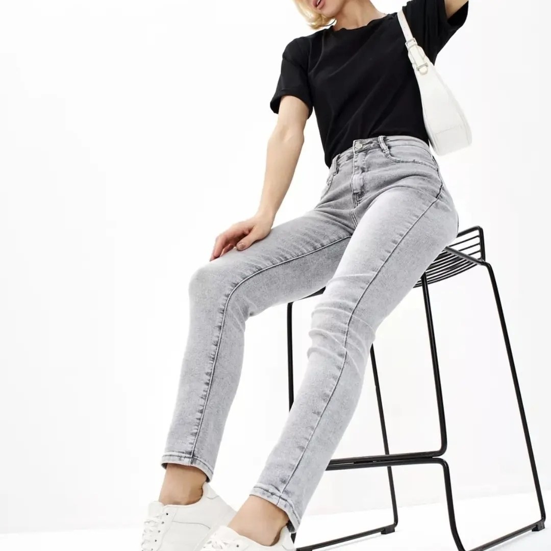 джинсы женские,джинсы мом,джинсы,джинсы бананы женские голубые,модные джинсы