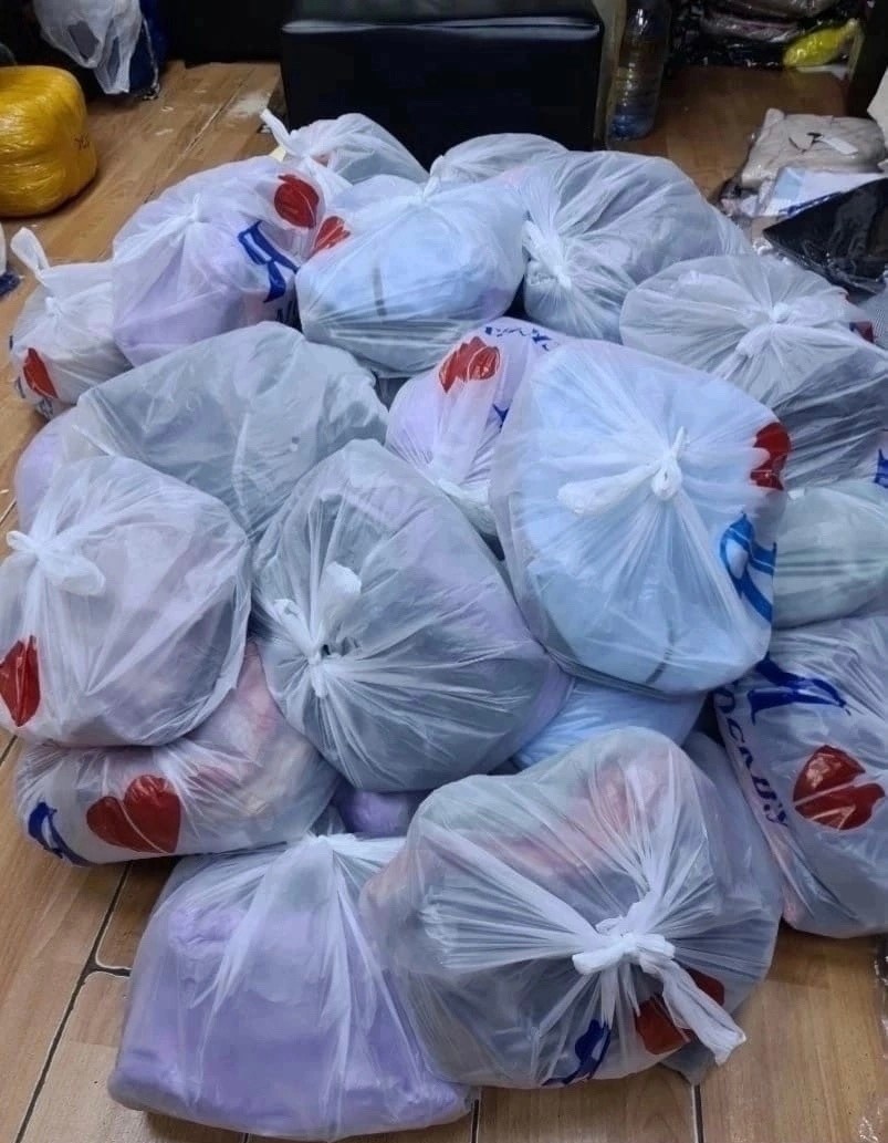 пакеты,пластиковые пакеты,пакет с вещами,пакет с пакетами,полиэтиленовый пакет