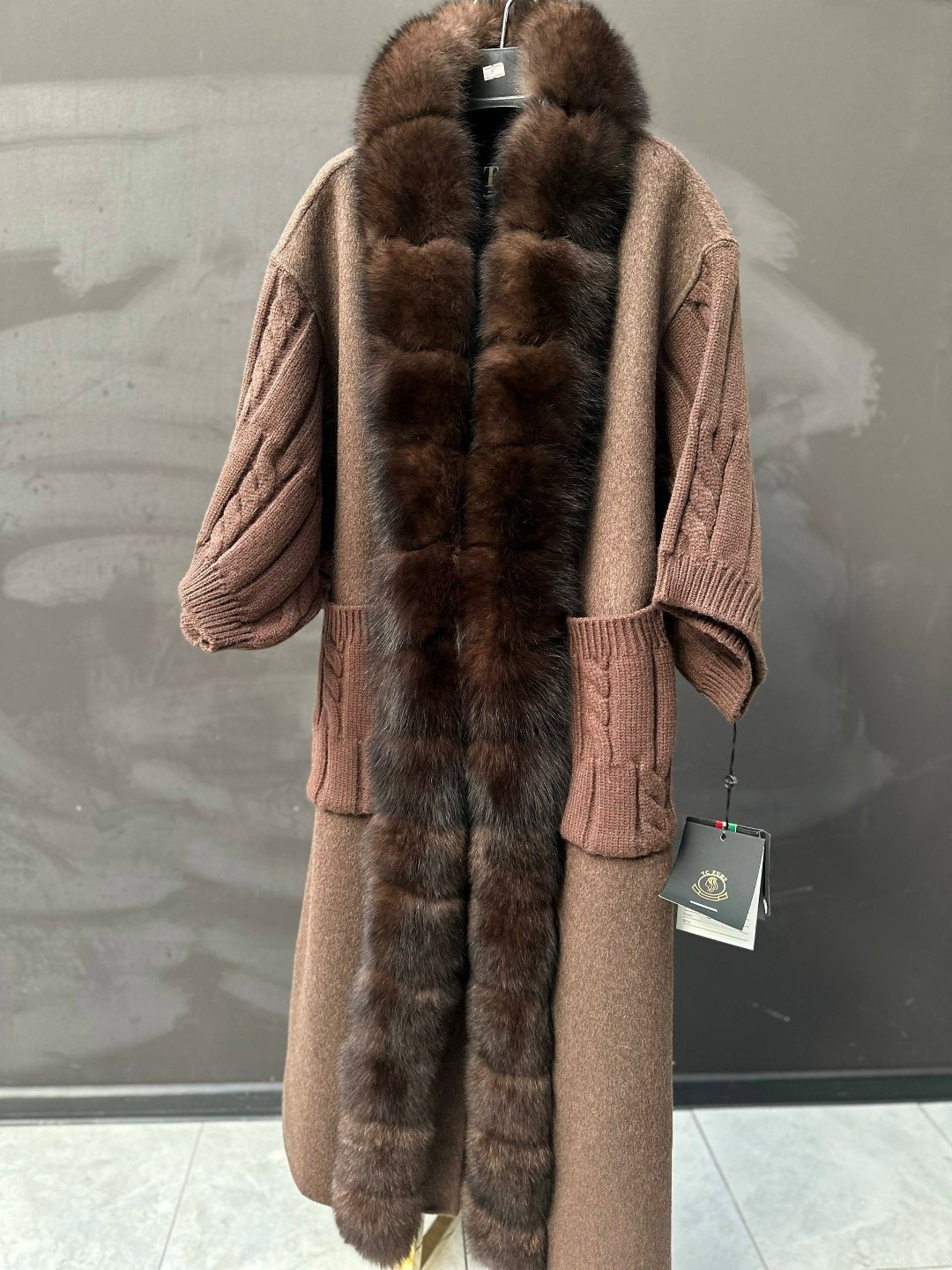 пальто с соболем loro piana,пальто с соболем кашемир loro piana от braschi,пальто из итальянского кашемира с мехом соболя,пальто с соболем кашемир loro piana braschi,пальто шерстяное с мехом соболя st