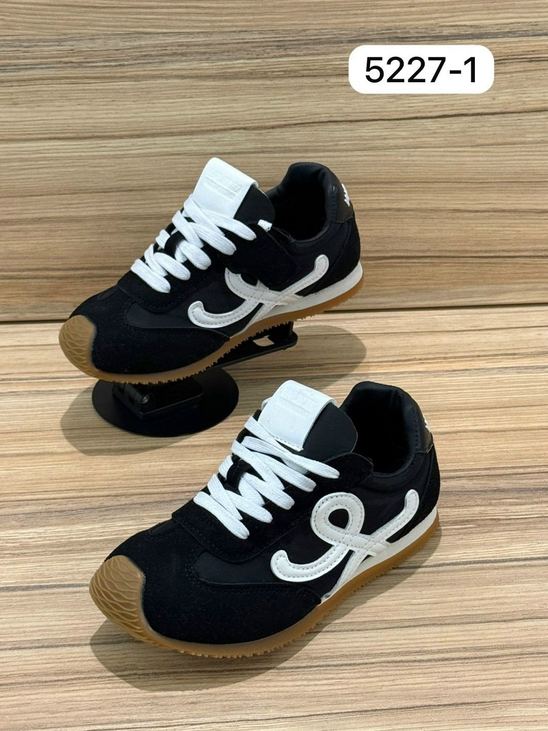 ,кроссовки женскиe,детские кроссовки,спортивная ,кроссовка