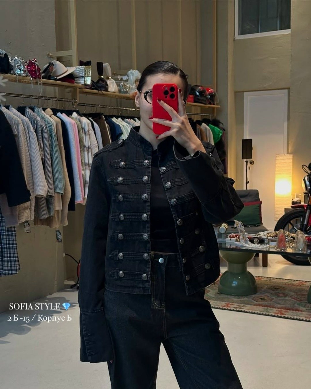 женская джинсовая куртка на пуговицах,богемный вдохновленный военный стиль джинсовая куртка черная пуговица супер,куртка джинсовая с эполетами,куртка в стиле милитари,женская джинсовая куртка в стиле