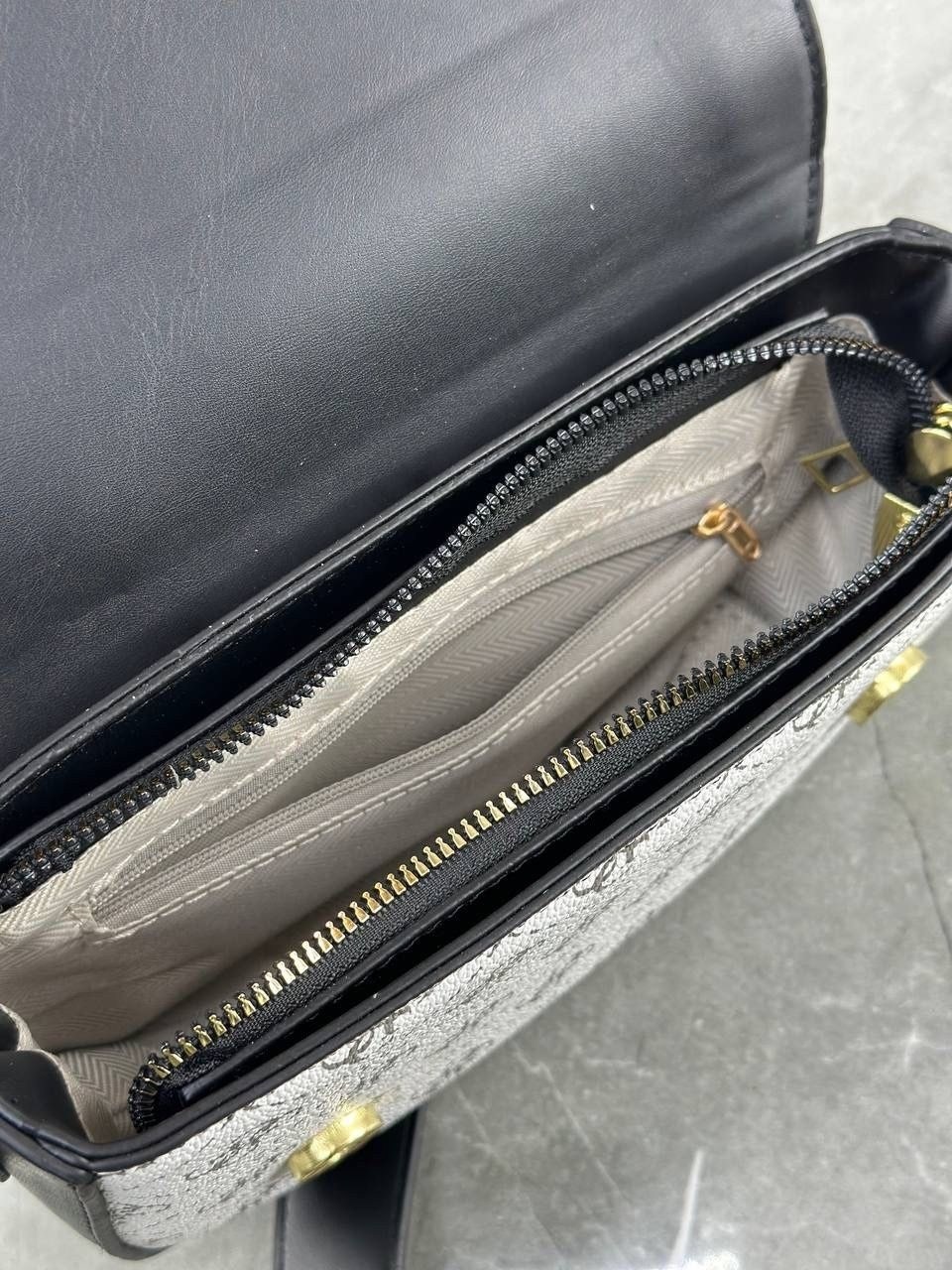 сумка женская guess,сумка guess белая,сумка седло guess,сумка guess,сумка guess сумка guess