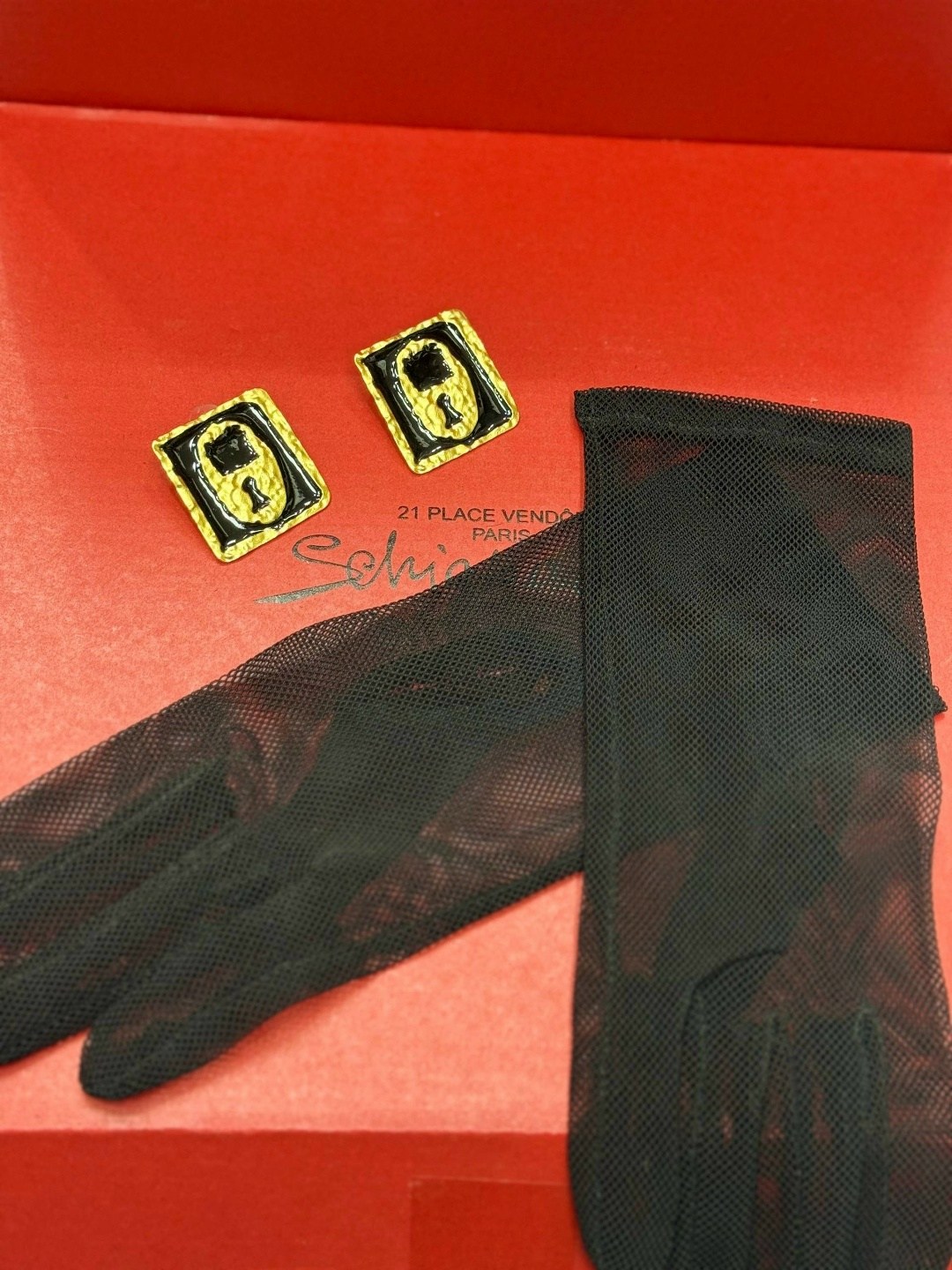 брендовые серьги,ювелирное украшение,серьги украшения,серьги подвески,бижутерия серьги