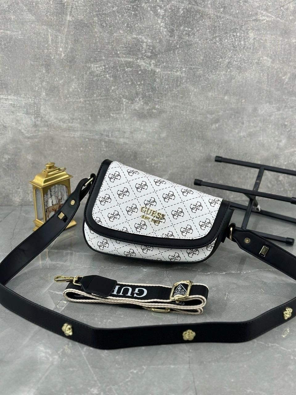 сумка женская guess,сумка guess белая,сумка седло guess,сумка guess,сумка guess сумка guess