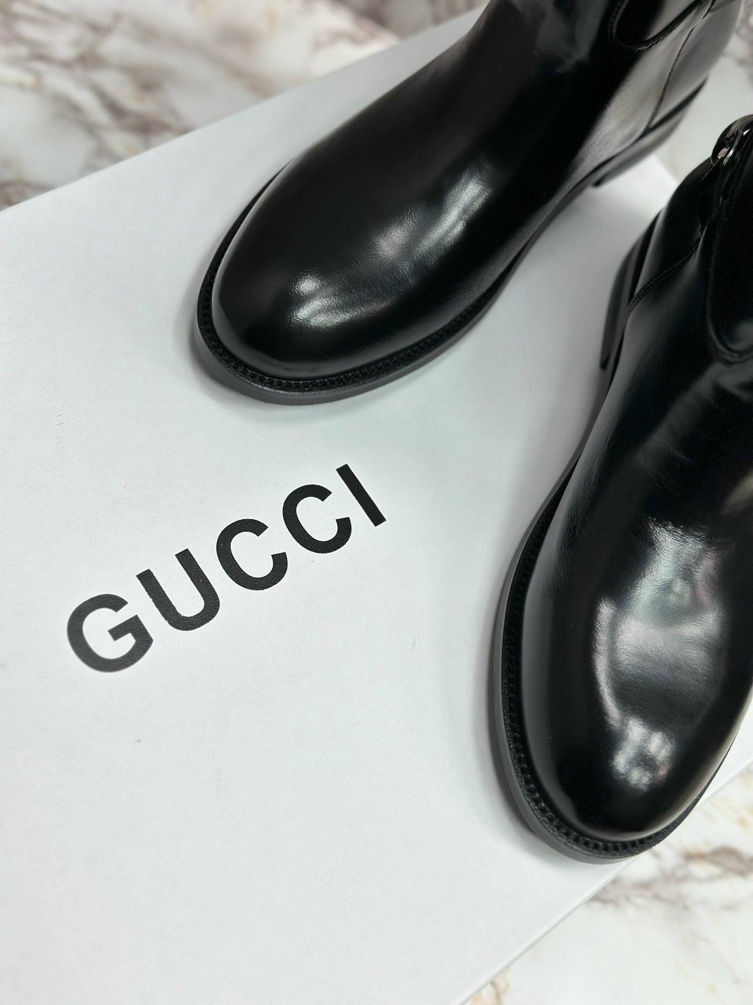 gucci сапоги,брендовые сапоги gucci женские кожаные на низком каблуке,женские осенние сапоги gucci черные кожаные,сапоги гуччи женские оригинал,сапоги gucci кожаные черные