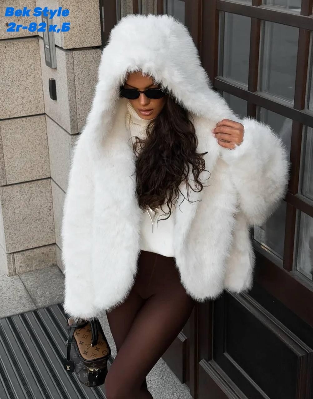 женская шуба,женская шуба из цельного натурального лисьего меха, черная шуба с капюшоном,меховое пальто с капюшоном,шуба с капюшоном,шуба с капюшоном зимняя