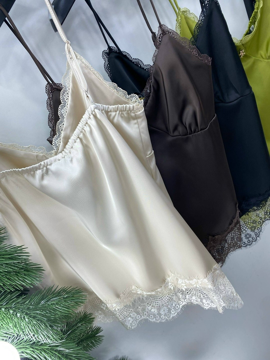 топ шелковый с кружевом,шелковый топ,шёлковый топ в бельевом стиле,топ с кружевом,топ в бельевом стиле