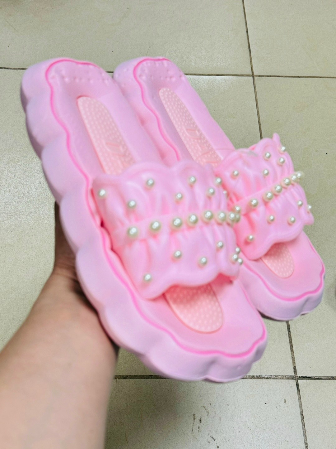 шлепки женские гипанис,,шлепанцы женские,тапочки модные,тапочки для девочек