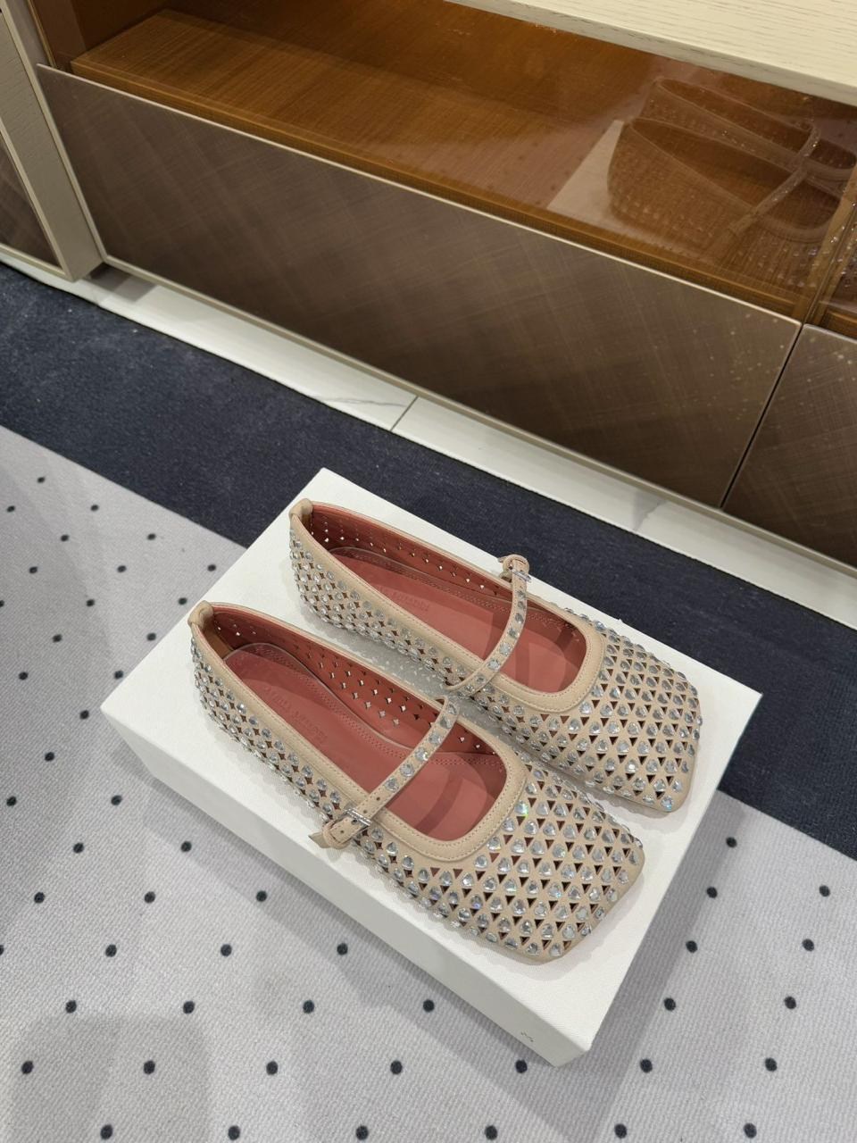 балетки miu miu 2026,балетки женские,балетки на плоской подошве,балетки,балетки alaia