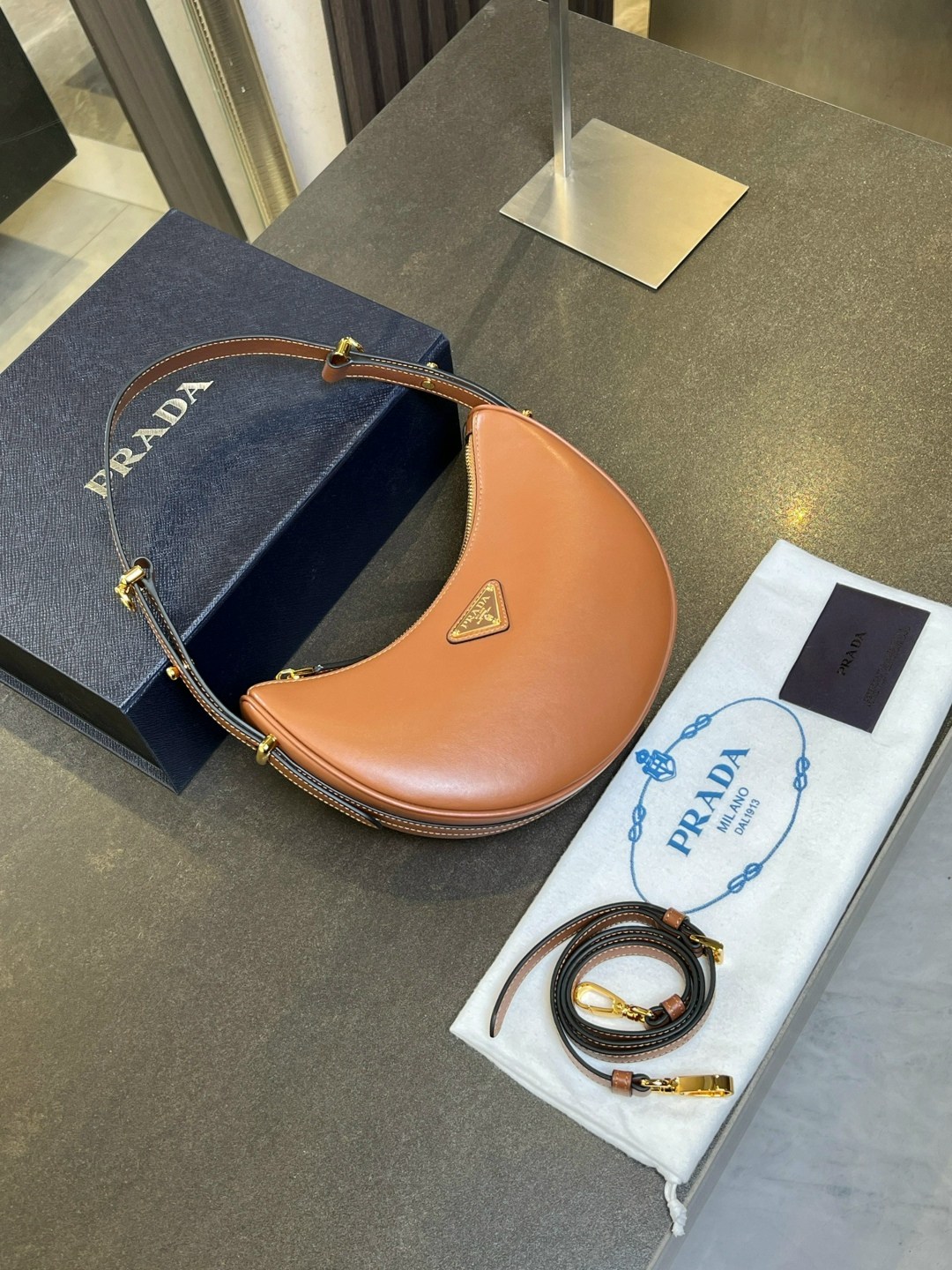 женская брендовая сумка,сумка,женская сумка,сумка женская prada,модная сумка