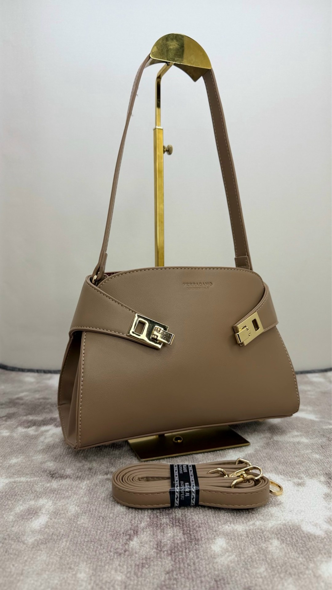 сумка ferragamo,сумка женская,сумка,брендовые сумки,сумка женская брендовая