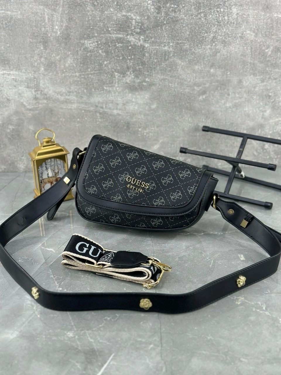 сумка женская guess,сумка guess белая,сумка седло guess,сумка guess,сумка guess сумка guess