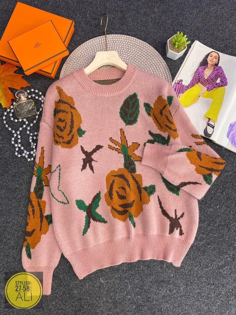 свитер с вышитыми цветами,свитер с вышивкой,свитер с цветочной вышивкой,свитер с цветами,женские вязаные свитера