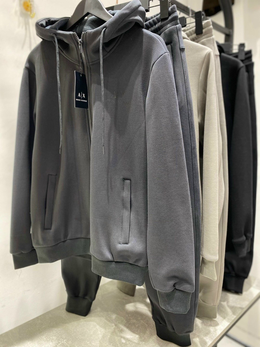 спортивные костюмы armani,костюм на флисе,спортивный костюм,костюм армани,спортивные костюмы на флисе