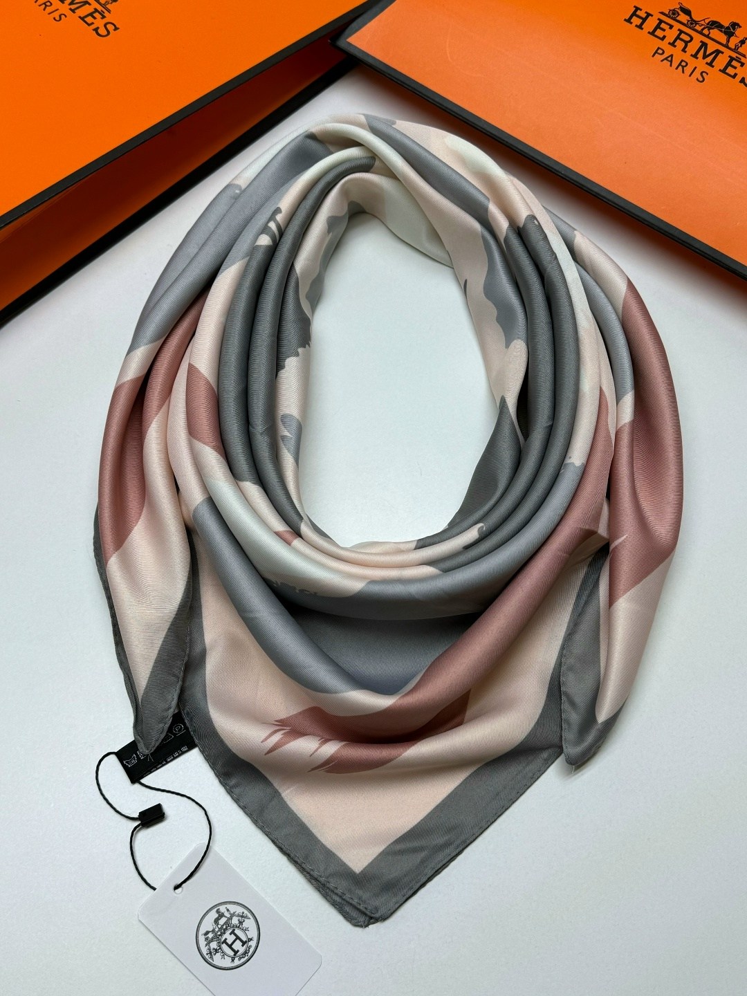 платки шелковые,шелковый платок hermes,платок шелковый женский,платки шарф,тонкиe платки