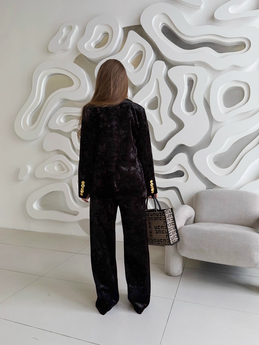 велюровый костюм,брючный костюм,костюм бархатный,костюм брючный бархатный классический,костюм женский