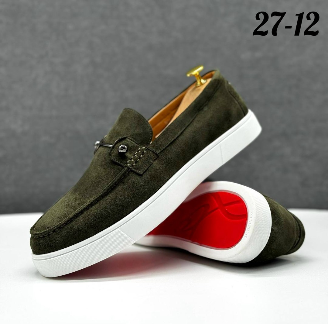 лоферы мужские замшевые loro piana suede lux olive,,лоферы мужские loro piana,лоферы мужские замшевые с белой подошвой,мужские лоферы замшевые