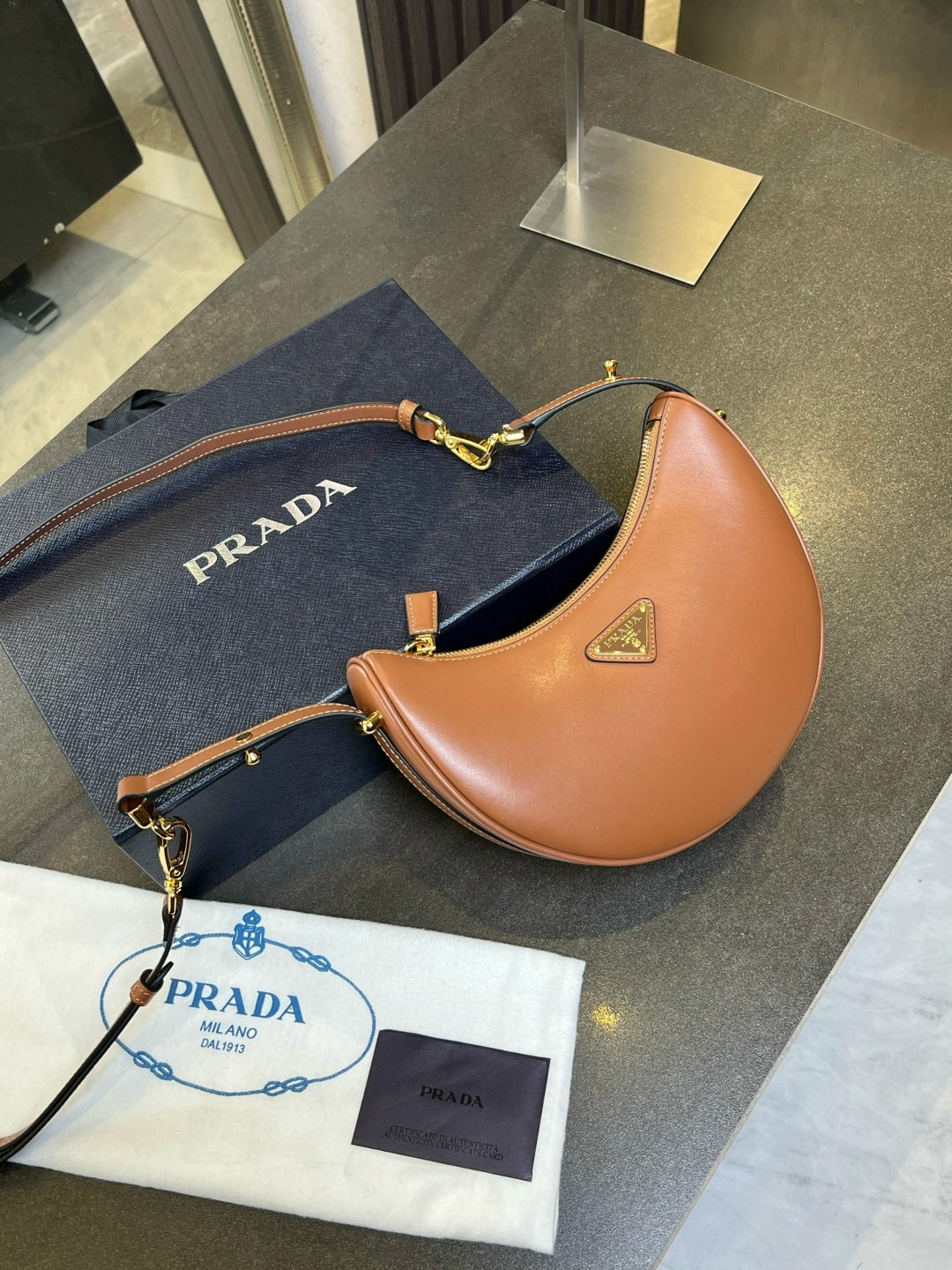 женская брендовая сумка,сумка,женская сумка,сумка женская prada,модная сумка