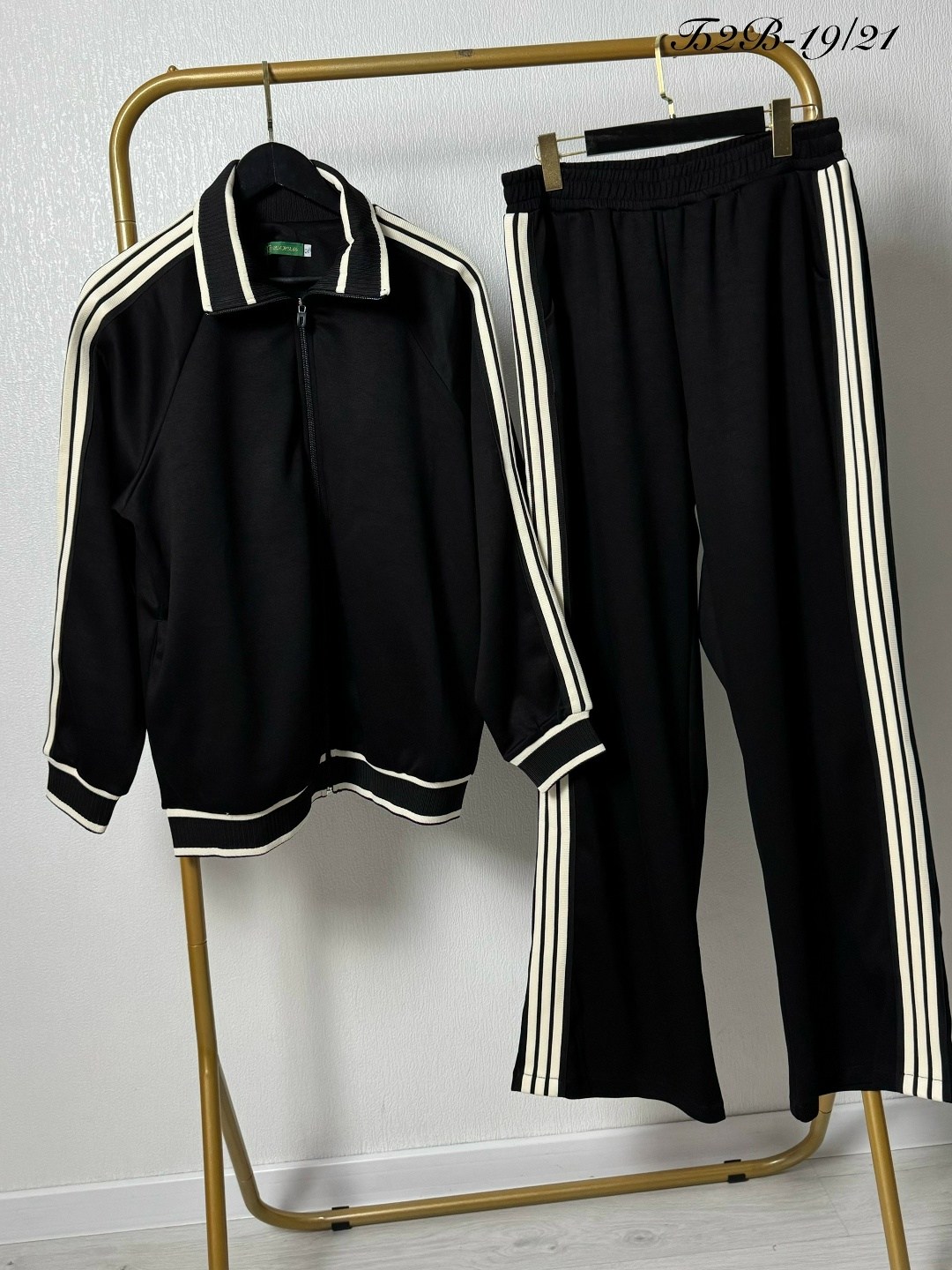 спортивные костюм,спортивные женские костюмы,костюм спортивный мужской,костюм для мужчин,спортивный костюм для женщин