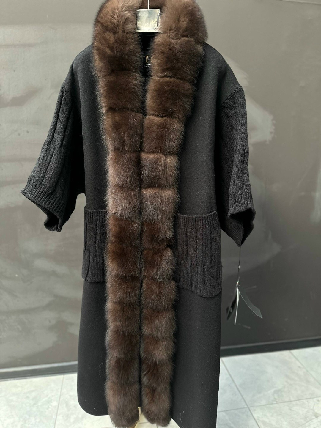 пальто с соболем loro piana,пальто с соболем кашемир loro piana от braschi,пальто из итальянского кашемира с мехом соболя,пальто с соболем кашемир loro piana braschi,пальто шерстяное с мехом соболя st