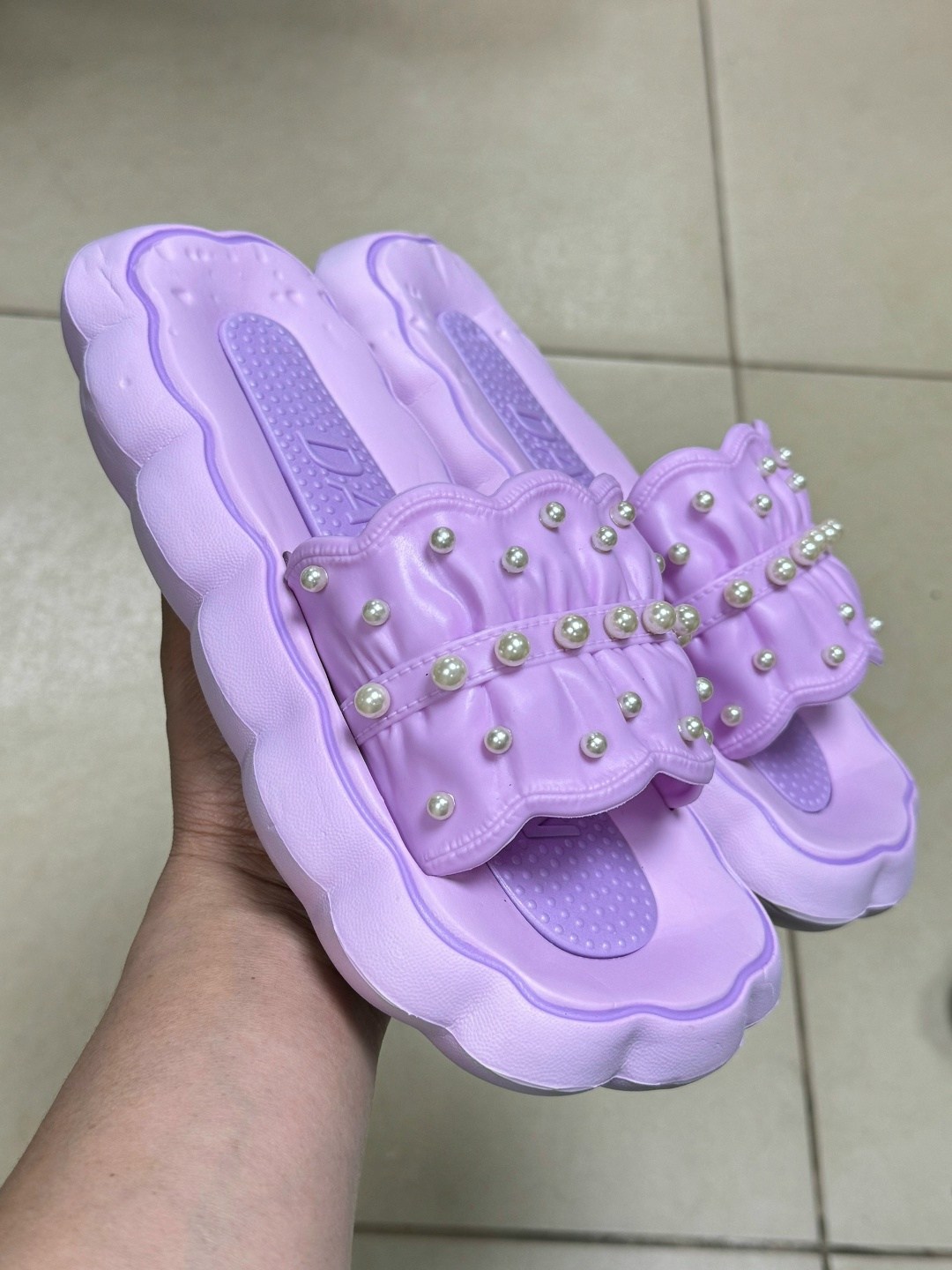 шлепки женские гипанис,,шлепанцы женские,тапочки модные,тапочки для девочек