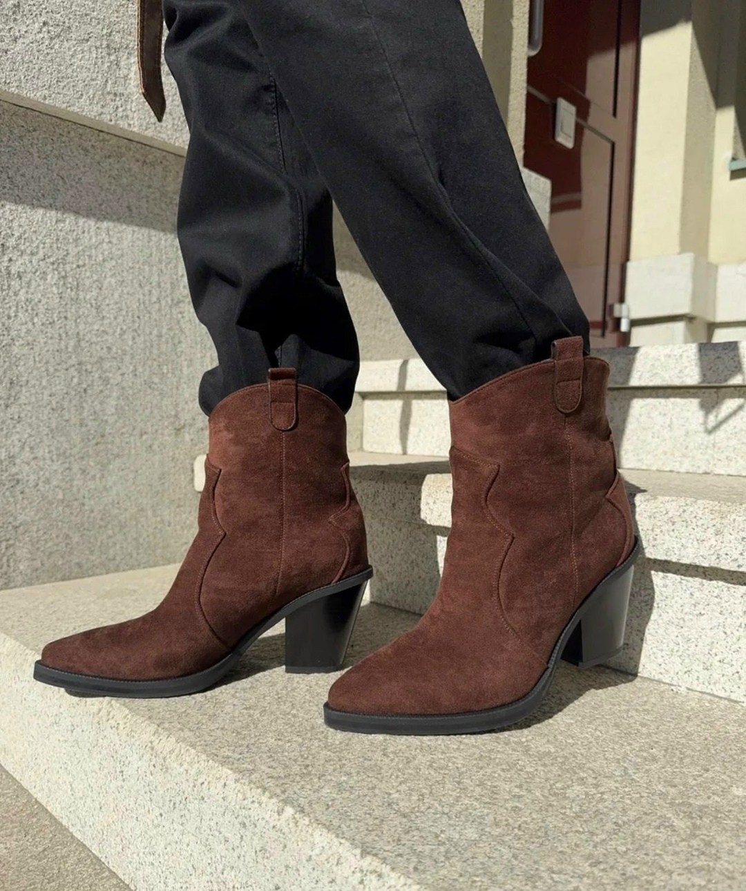 ботинки казаки замшевые демисезонные на каблуке бордовые,сапоги-казаки натур замша,замшевые шоколадные казаки isabel marant,казаки замшевые эконика,ботильоны демисезонные