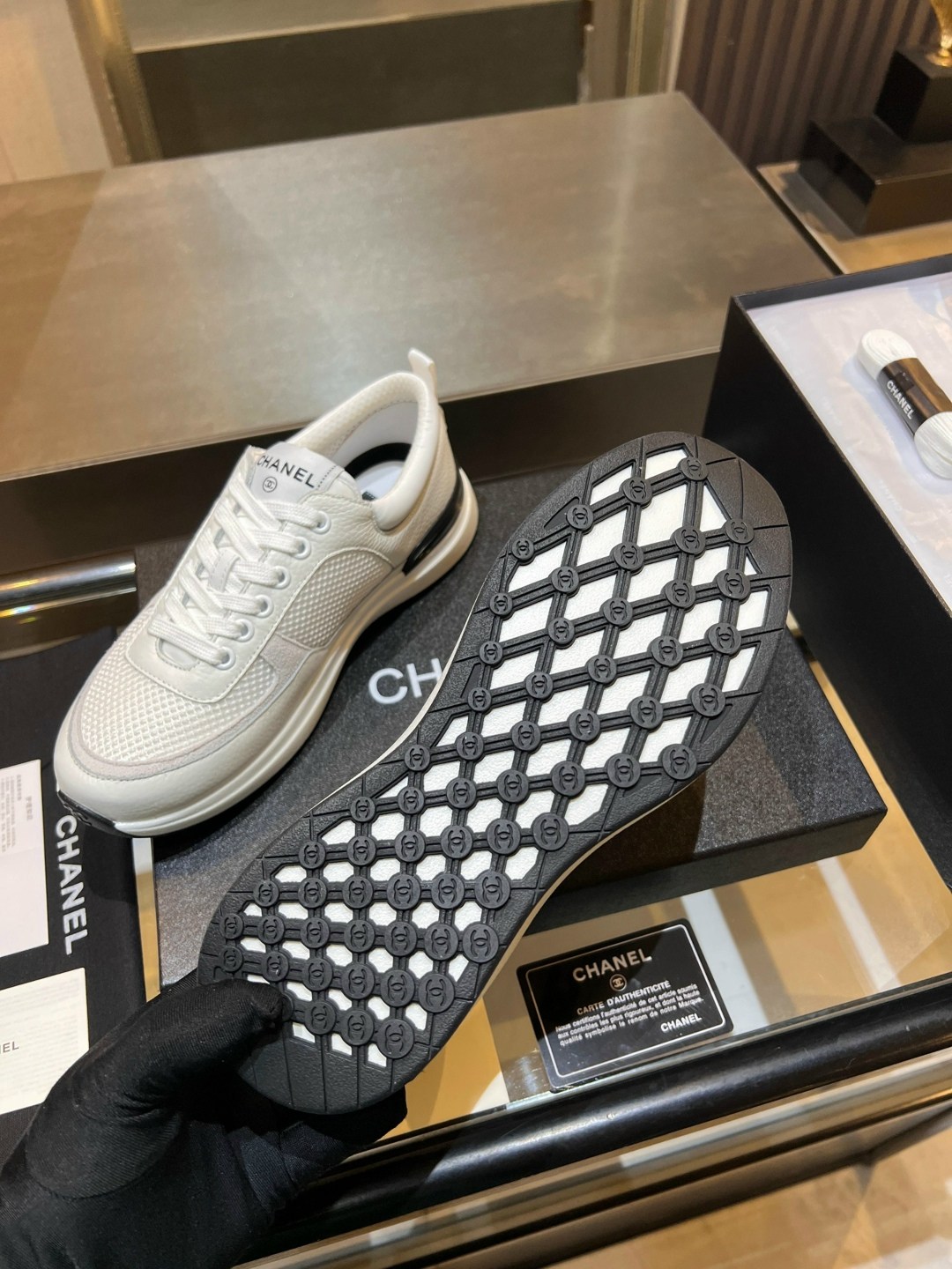 кроссовки женские chanel,chanel кроссовки,кроссовки шанель 2026,шанель кроссовки цум,брендовые кроссовки chanel