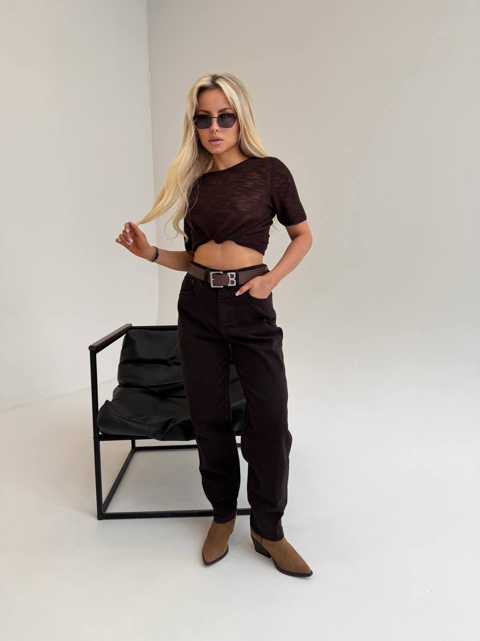 джинсы женские,футболки женская,одежда модная,стильные наряды