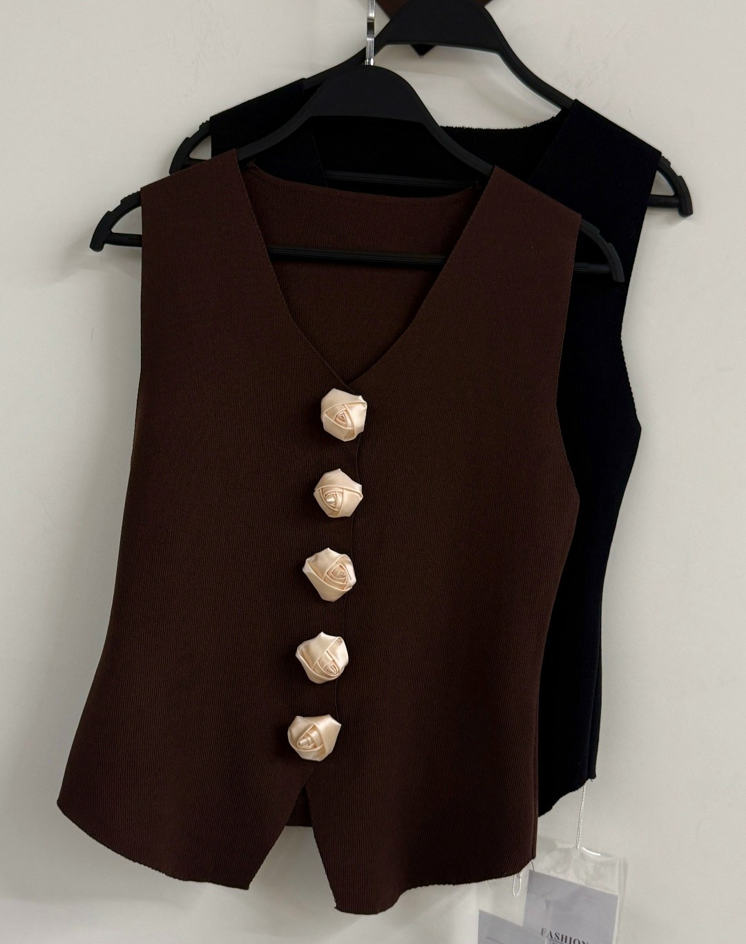 жилетка женская,женские жилеты,жилет женская вязаная,жилет для женщин,жилет на пуговицах