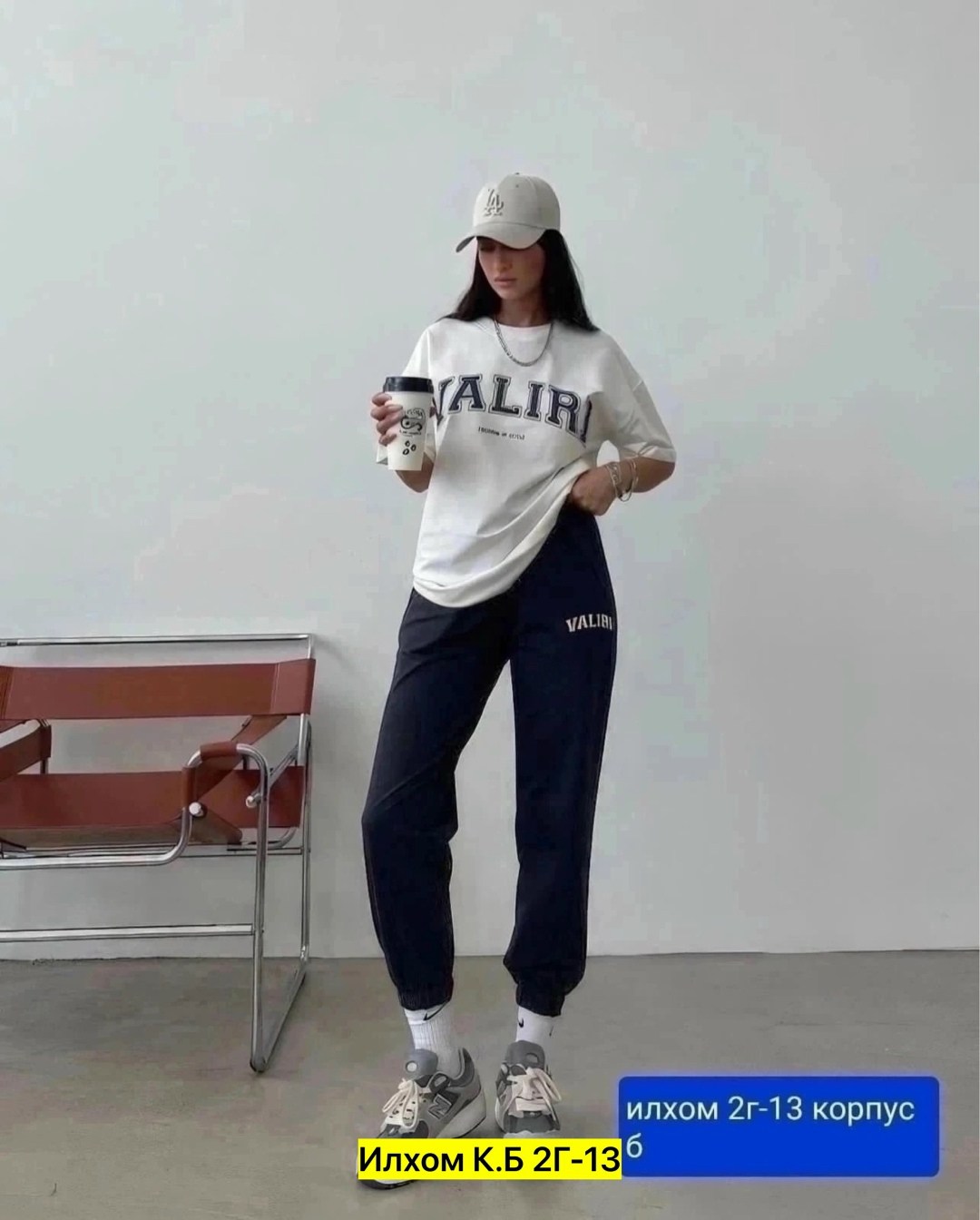 комплект спортивного костюма,женские спортивные костюмы,cпортивный костюм с футболкой,женский спортивный костюм с футболкой,спортивные костюм