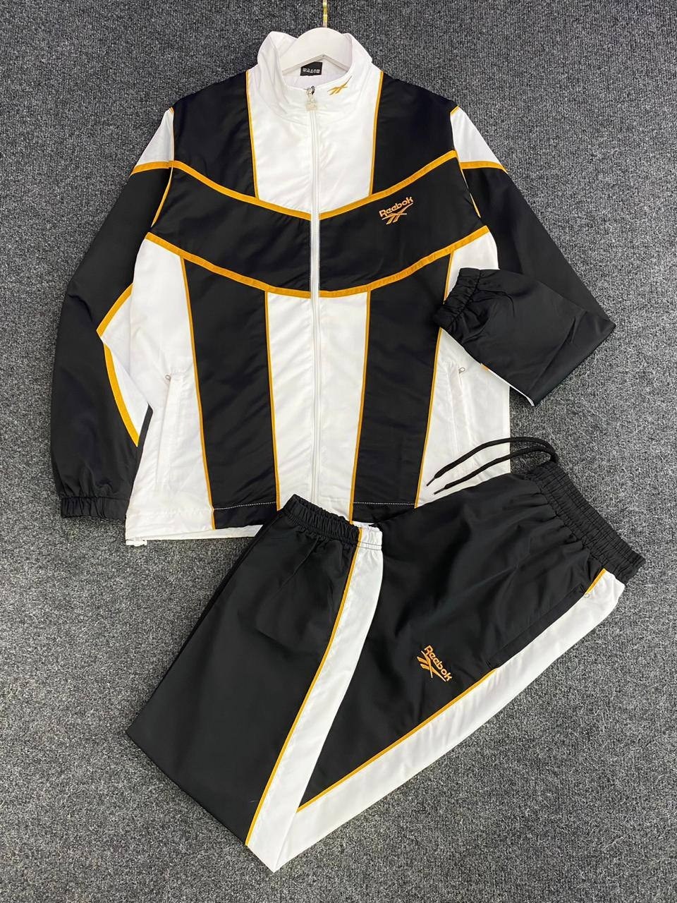 куртка спортивная,мужские спортивные костюмы,мужская куртка reebok,спортивный костюм