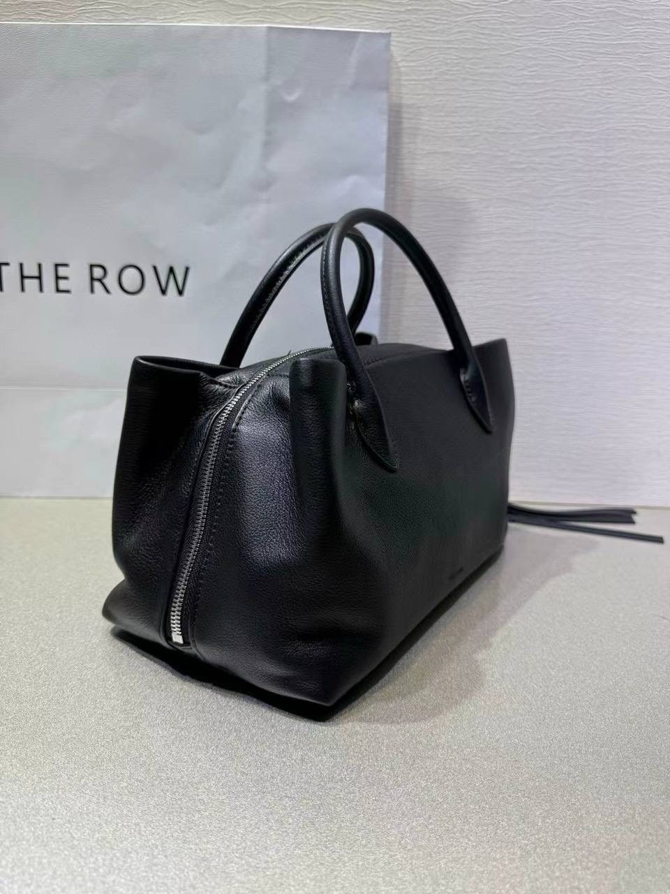 the row сумка,сумка,женская сумка,кожаная сумка,модная сумка