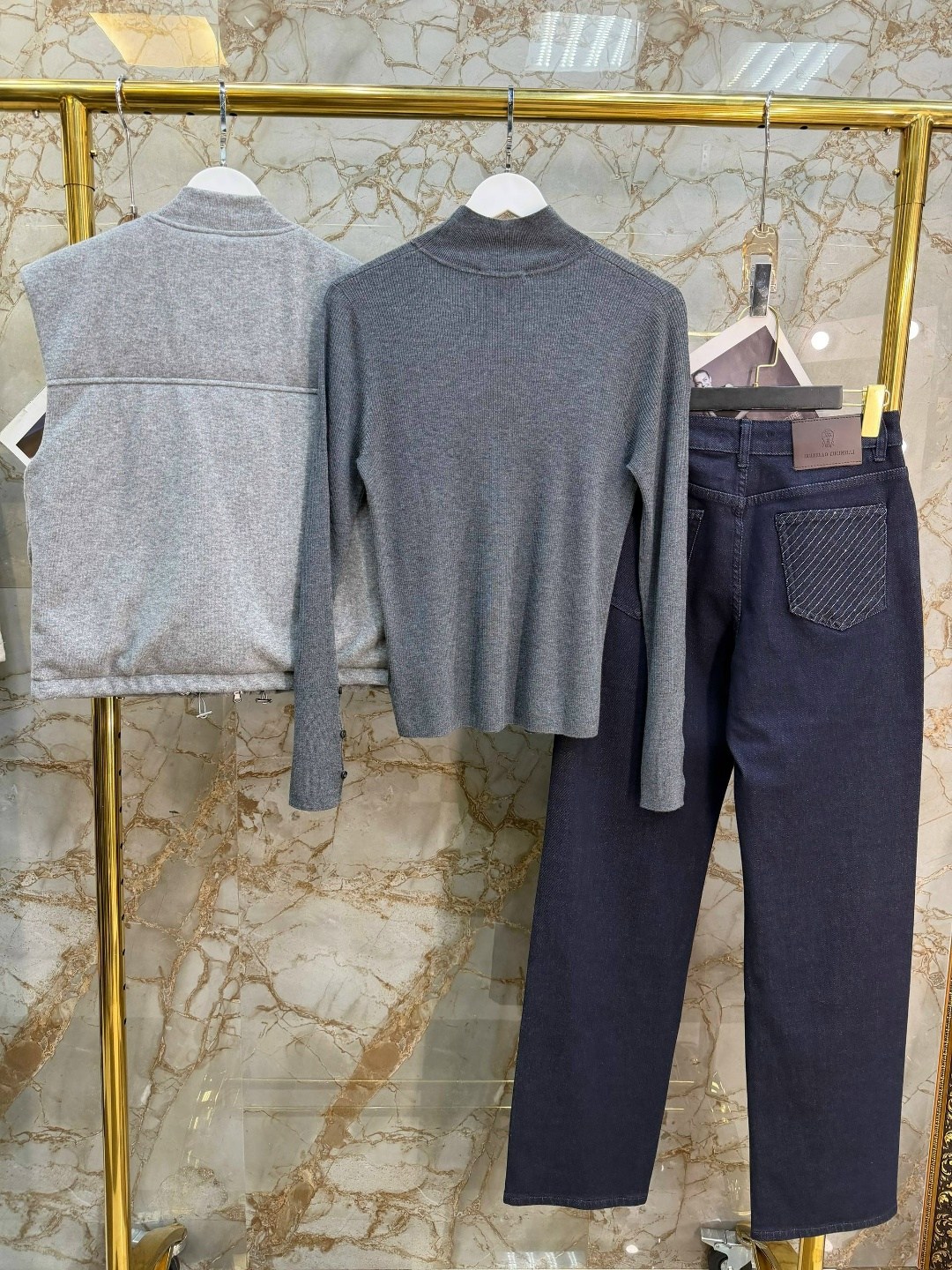 жилет,жилет brunello cucinelli,безрукавка,жилет с воротником,двусторонний жилет brunello cucinelli