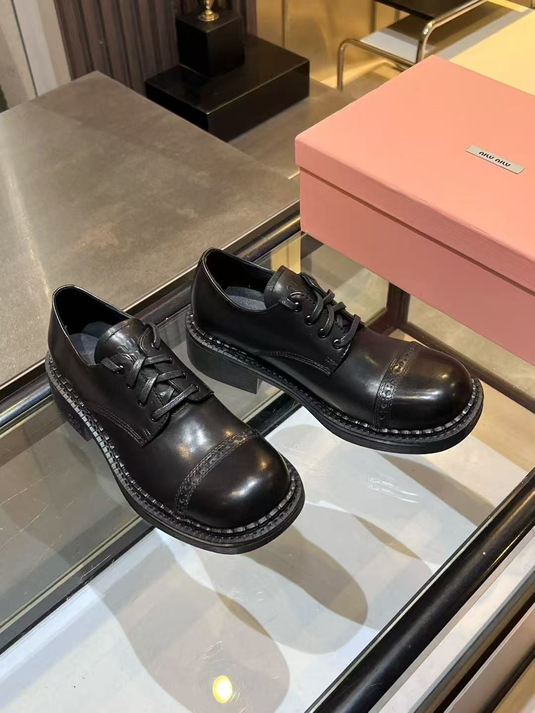 ,туфли мужские,ботинки salvatore ferragamo,мужская ,прада