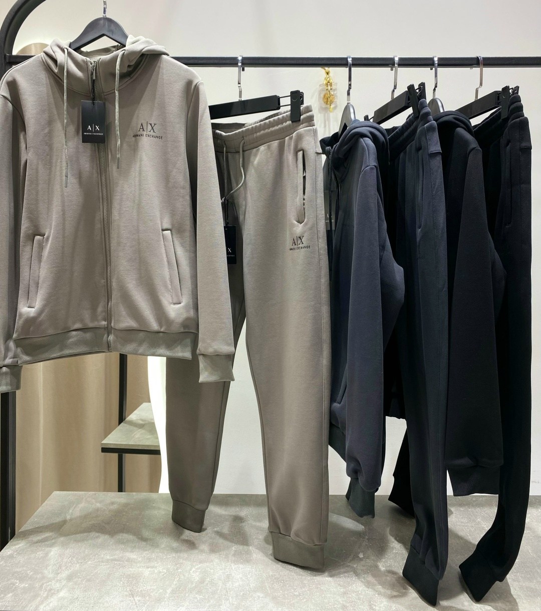 спортивные костюмы armani,костюм на флисе,спортивный костюм,костюм армани,спортивные костюмы на флисе