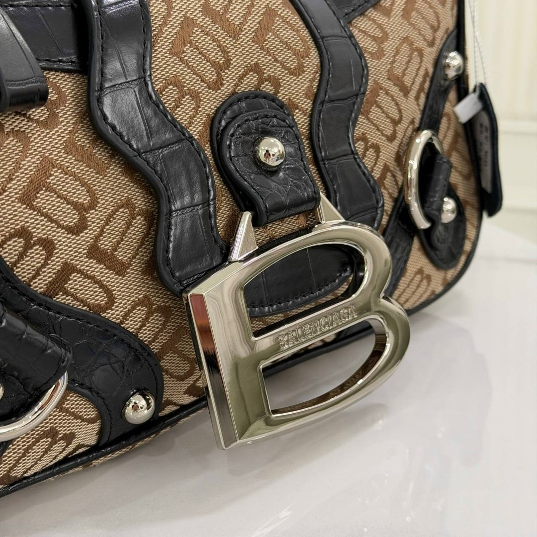 сумка balenciaga,сумка,модная женская сумка,женская сумка balenciaga,сумка модная