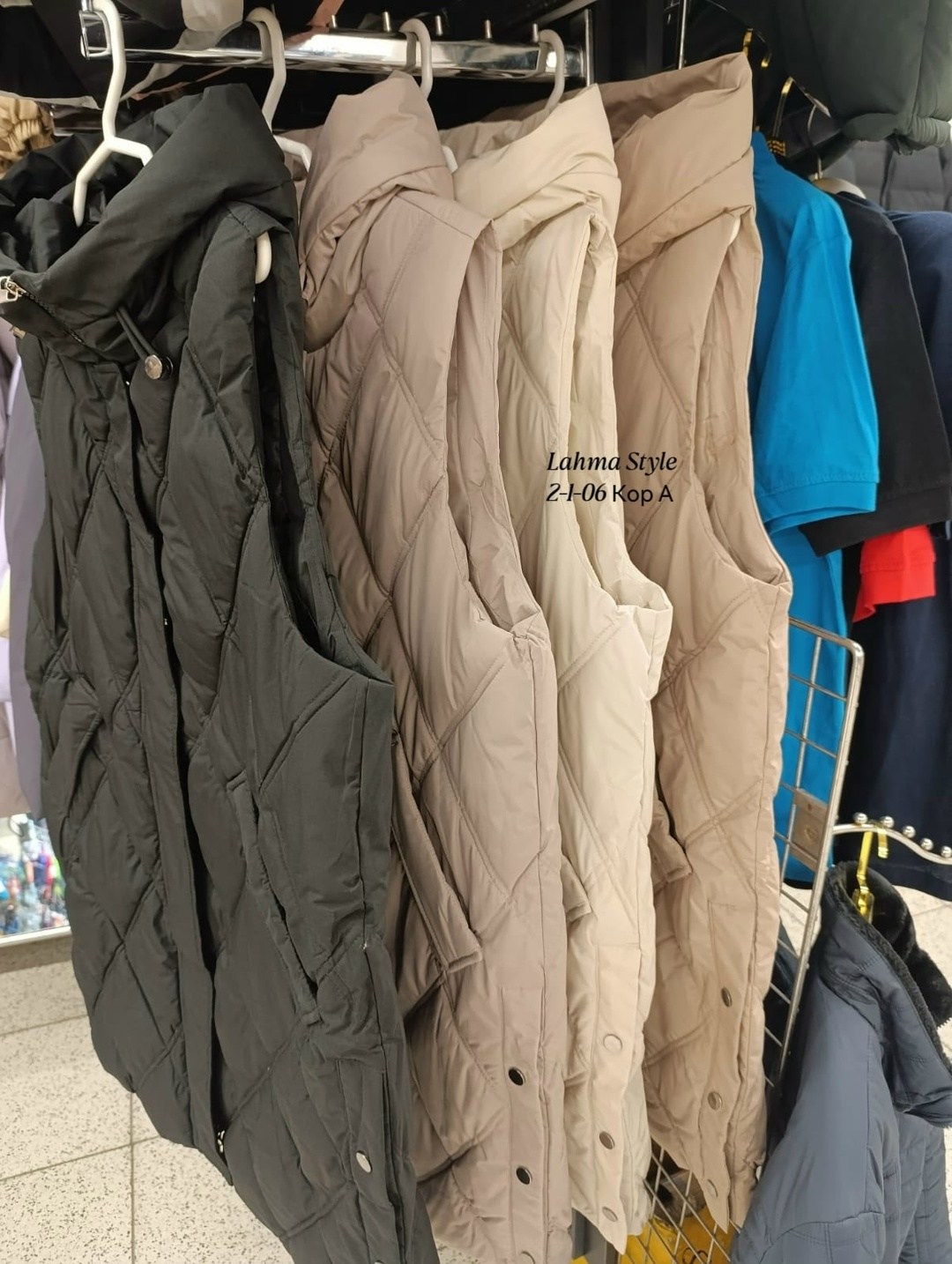 жилетка женская,стеганый жилет,женские жилеты,жилетка удлиненная,теплый жилет