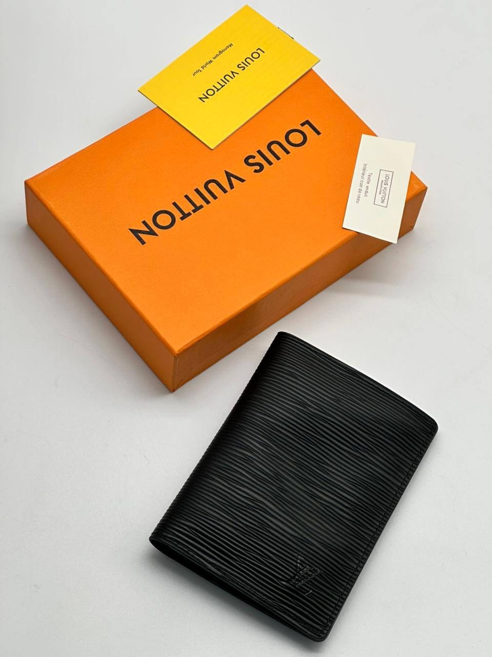 обложка на паспорт louis vuitton,обложка для паспорта луи виттон,чехол на паспорт луи виттон,обложка на паспорт louis vuitton оригинал,кожаная обложка для паспорта louis vuitton