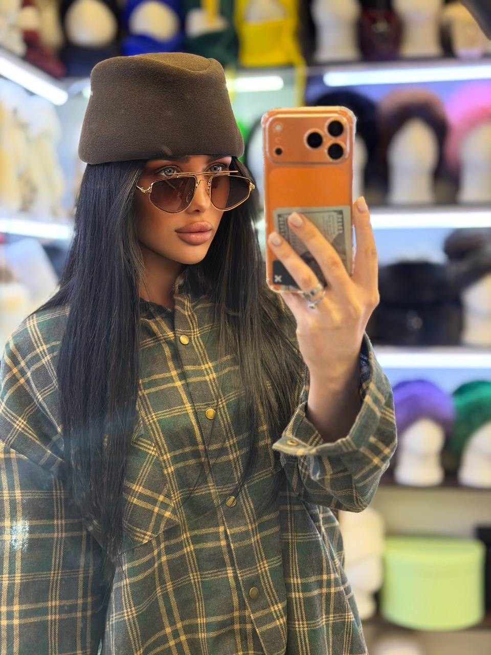 стильная одежда,модный шопинг,меховая шапка,рубашка женская