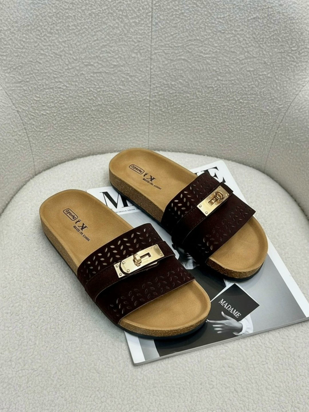 ,шлепанцы женские,тапочки модные,женские тапки,женские сандалии