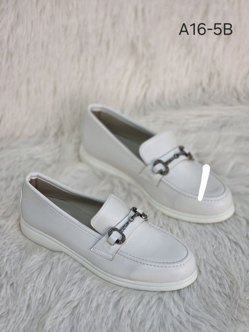 лоферы женские,лоферы miu miu,,модные лоферы,лоферы