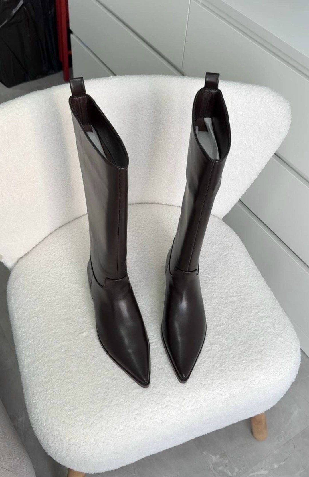 женские сапоги,женские сапоги до колена с острым носком из натуральной кожи,модные женские сапоги из кожи 2026,сапоги,