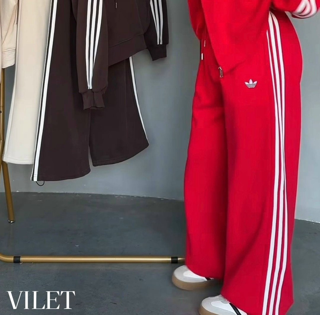 штаны спортивные широкие оверсайз с лампасами y2k,штаны спортивные брюки широкие с лампасами y2k,брюки спортивные adidas originals,спортивные брюки qweek в черную полоску,спортивные брюки широкие карг